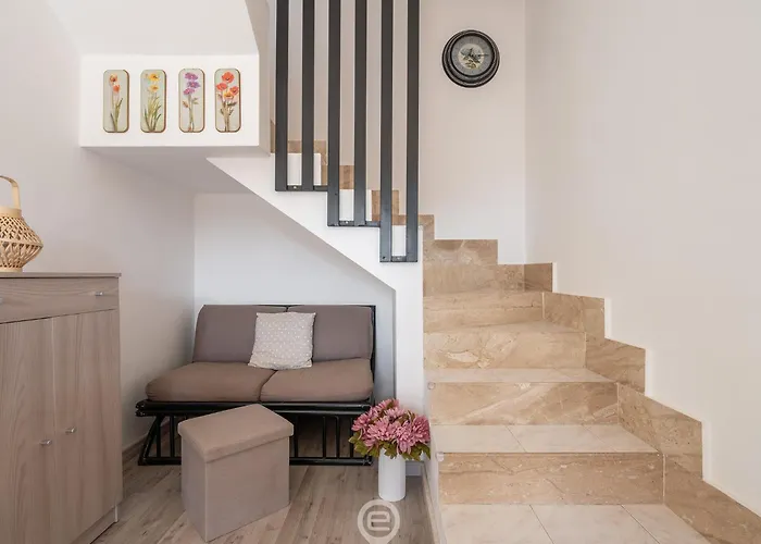 Maria's Wonderful Retreat *